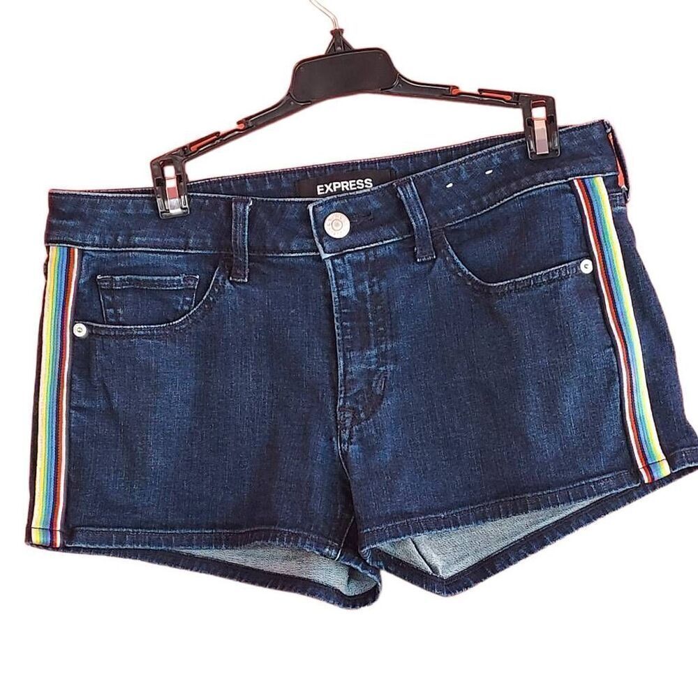Express denim Shorty Short relaxed low rise, size 6